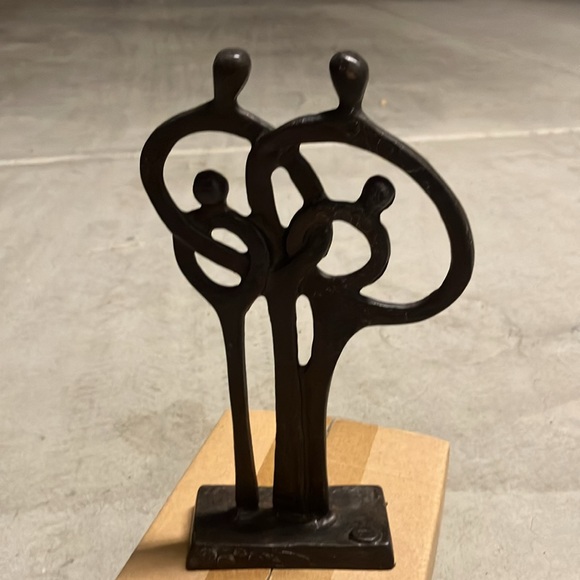 Danya B Family of 4 Ring of Love Cast Bronze. New!! - Picture 2 of 3